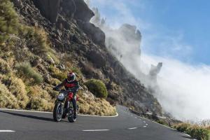 2014 Ducati Monster 1200S