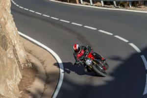2014 Ducati Monster 1200S