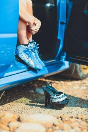 Её любимый автомобиль Subaru