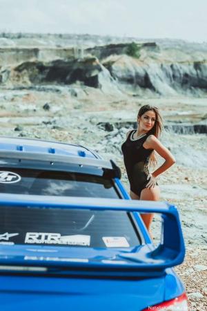Её любимый автомобиль Subaru