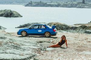 Её любимый автомобиль Subaru