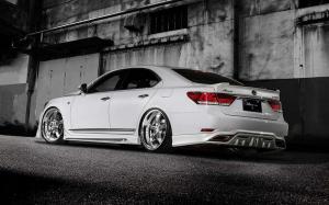 2014 Lexus LS460 F-Sport by Rowen Japan