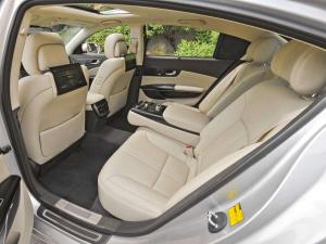 2012 Kia Quoris