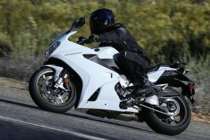 Honda VFR800F: культовый мотоцикл возвращается