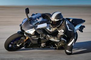 2015 Yamaha YZF-R1M