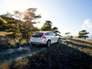 2015 Volvo V60 Cross Country