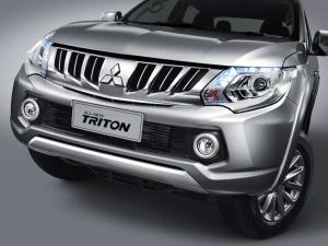 2015 Mitsubishi Triton Double Cab TH)