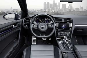 2014 Volkswagen Golf R Estate