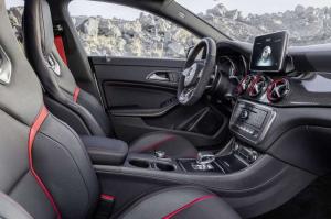2015 Mercedes-AMG CLA45 Shooting Brake