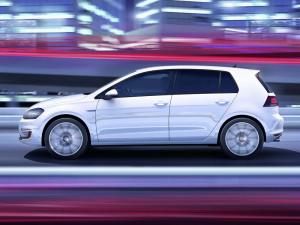 2014 Volkswagen Golf GTE 5-Door