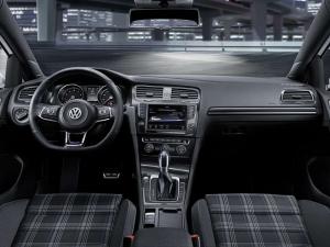 2014 Volkswagen Golf GTE 5-Door