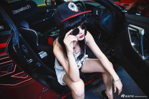 Nissan GT-R с загадочной китайской девушкой