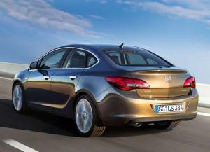 2013 Opel Astra Sedan
