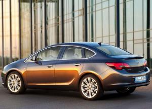 2013 Opel Astra Sedan