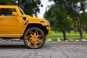 2014 Hummer H2 SUT on Forgiato Wheels