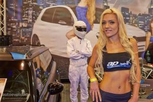 Девушки с автосалона Essen 2014