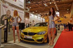 Девушки с автосалона Essen 2014