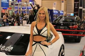 Девушки с автосалона Essen 2014