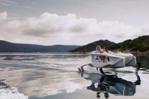 2014 Quadrofoil Q2A