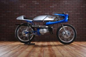 1969 Suzuki T125 Stinger Cafe Racer by Air-Tech Streamlining