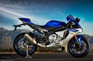 2015 Yamaha YZF-R1