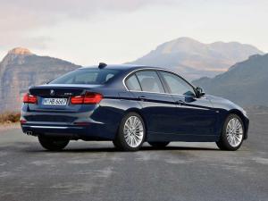2012 BMW 328i Sedan Luxury Line