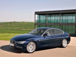 2012 BMW 328i Sedan Luxury Line