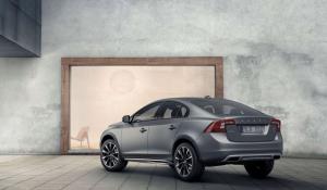 2015 Volvo S60 Cross Country Concept