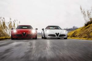 2015 Alfa Romeo 4C Spider US)