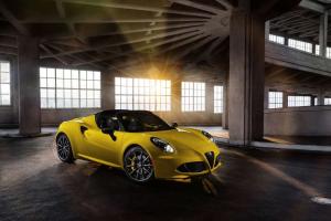 2015 Alfa Romeo 4C Spider US)