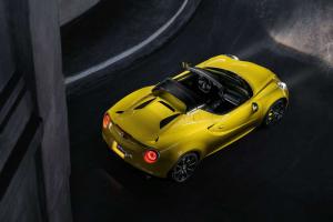 2015 Alfa Romeo 4C Spider US)