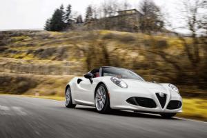 2015 Alfa Romeo 4C Spider US)