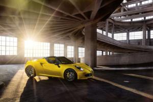 2015 Alfa Romeo 4C Spider US)