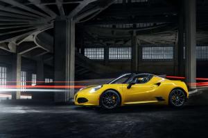 2015 Alfa Romeo 4C Spider US)