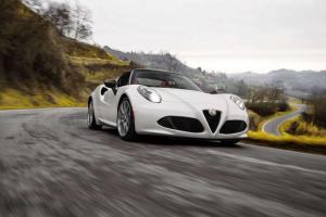 2015 Alfa Romeo 4C Spider US)