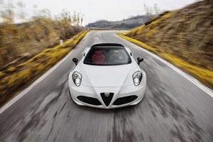 2015 Alfa Romeo 4C Spider US)