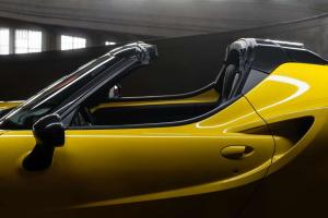 2015 Alfa Romeo 4C Spider US)