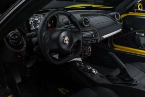 2015 Alfa Romeo 4C Spider US)