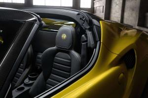 2015 Alfa Romeo 4C Spider US)