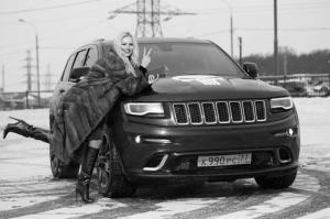 Властная девушка