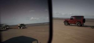 На английском пляже показали, как появился первый Land Rover Defender
