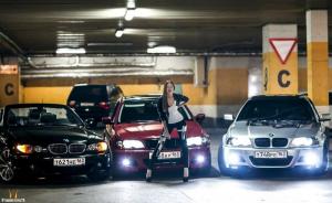 Любительницы автомобилей BMW