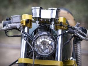 2014 Yamaha XJ650 by Black Cloud