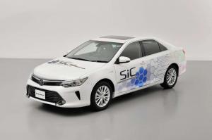 Toyota демонстрирует гибрид Camry Hybrid SiC