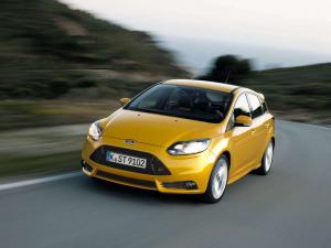 2015 Ford Focus ST by Graham Goode Racing