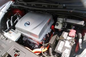 под капотом Nissan Leaf