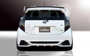 2015 Toyota Prius C by Rowen Japan