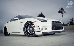 2014 Nissan GT-R by Wald on Modulare Wheels