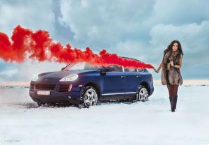 Зажигательная девушки и Porsche
