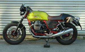 2015 Moto Guzzi V7 Racer Verde Legnano